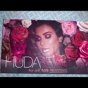 Huda beauty rose gold remastered palette
